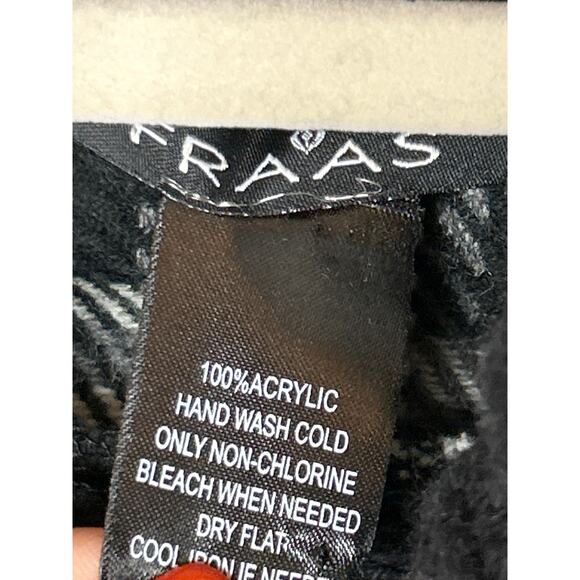 Fraas Women’s One Size Black White Plaid Turtleneck Fringe Poncho Sweater NEW - Picture 5 of 5